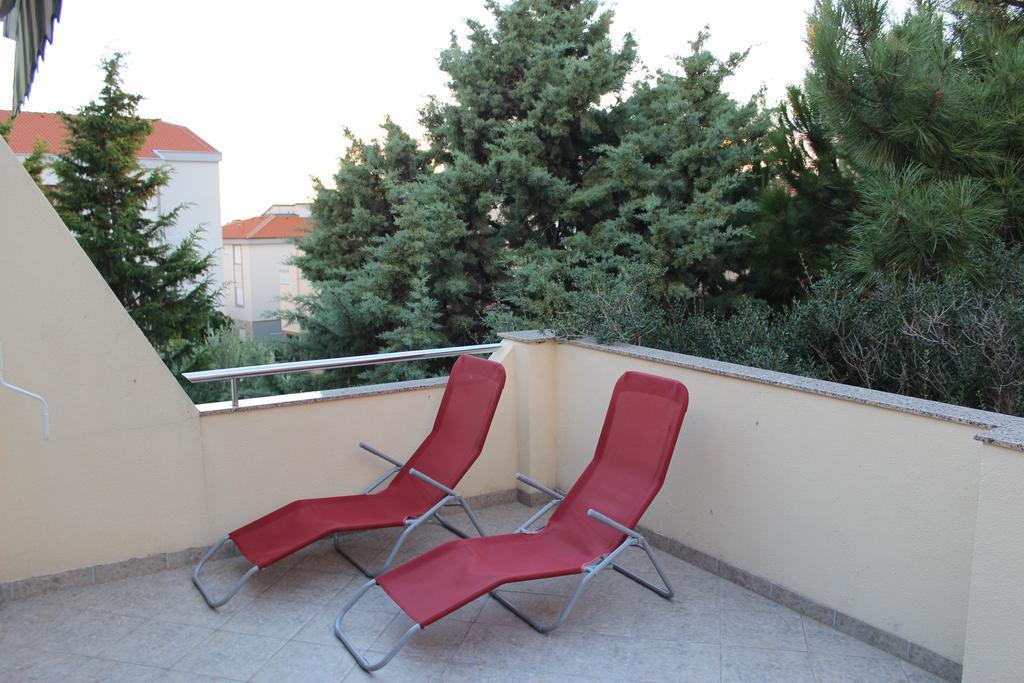 Apartments Marszalek Novalja Zimmer foto